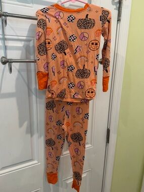Girls Orange Pumpkin & Peace Sign Long-Sleeve Bamboo Pajama Set